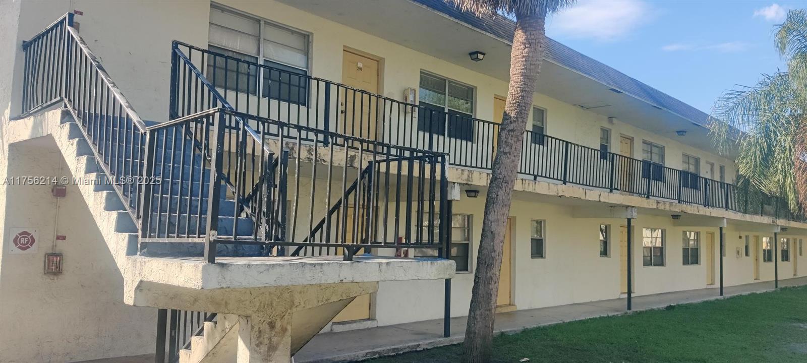 Rental Property at 4160 Nw 21st St 236-C, Lauderhill, Miami-Dade County, Florida - Bedrooms: 2 
Bathrooms: 1  - $1,700 MO.