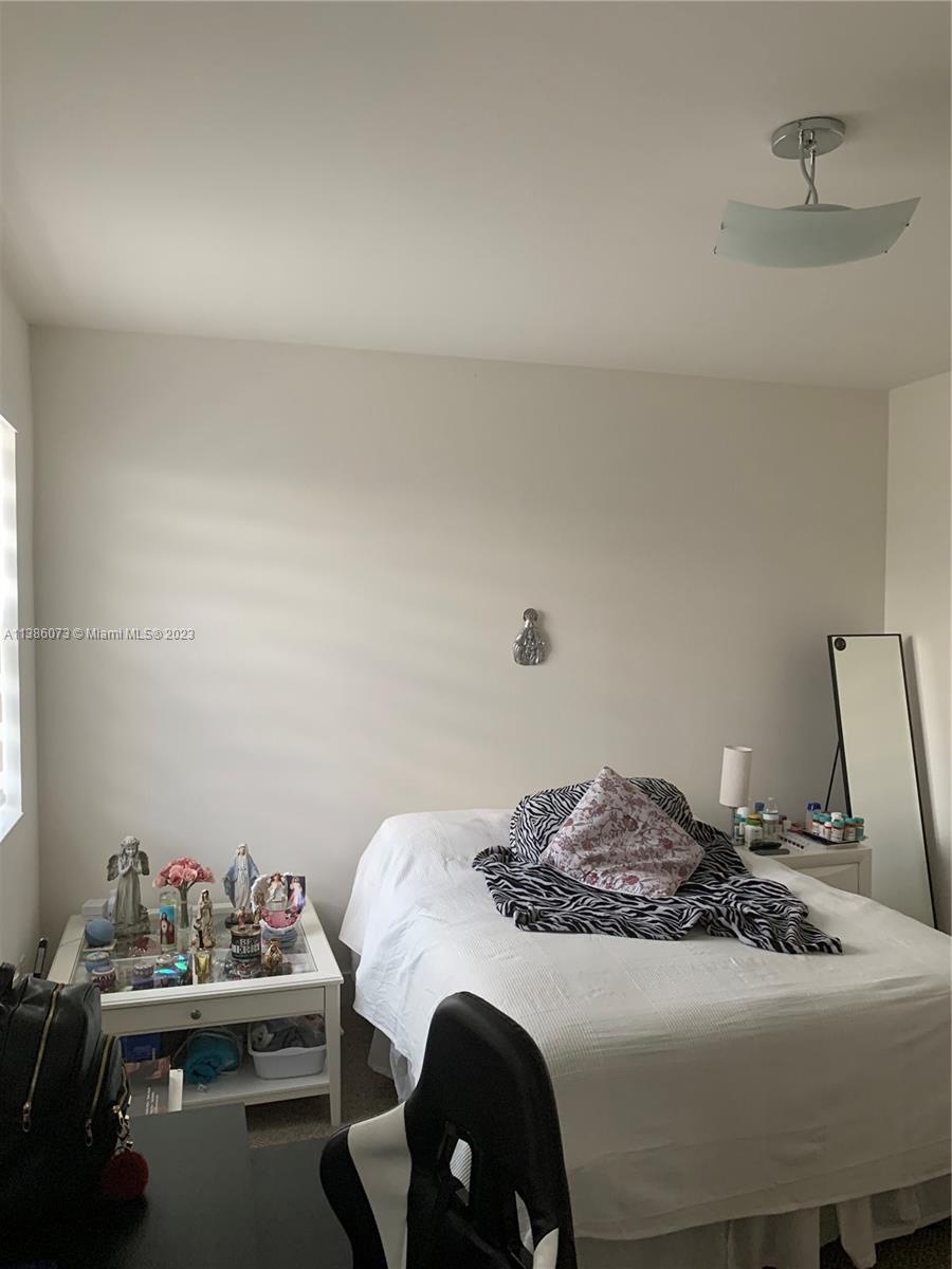 VINTAGE ESTATES - Residential