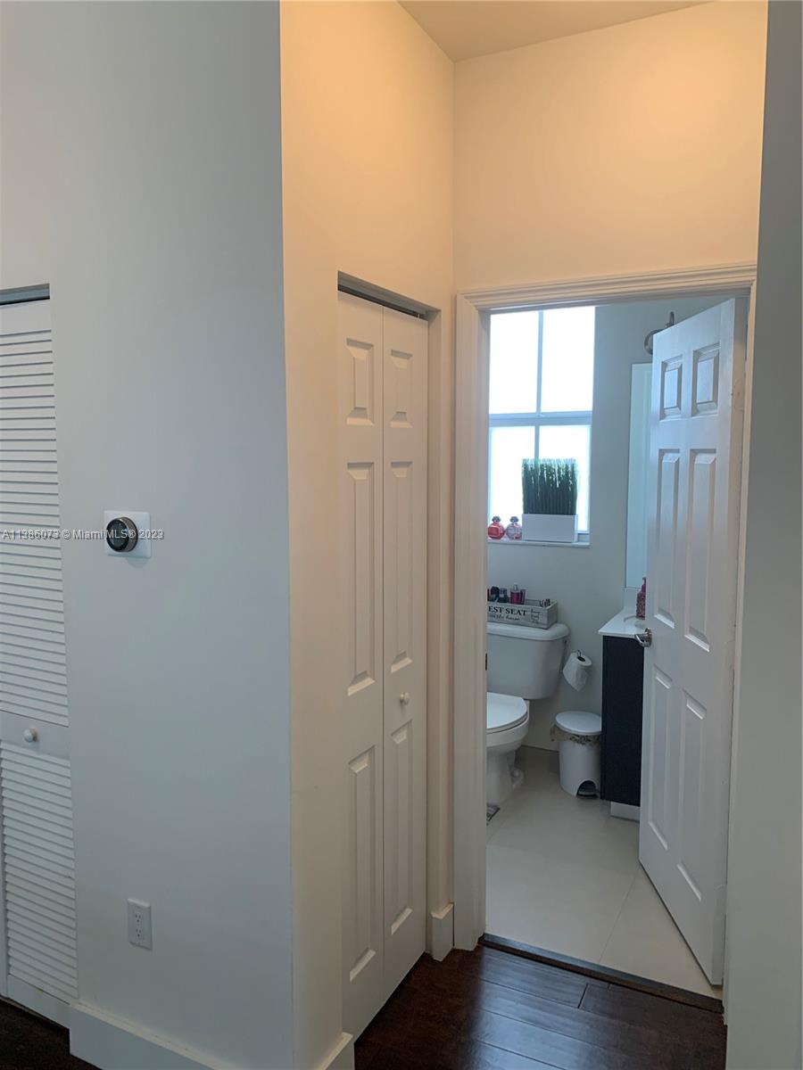 VINTAGE ESTATES - Residential