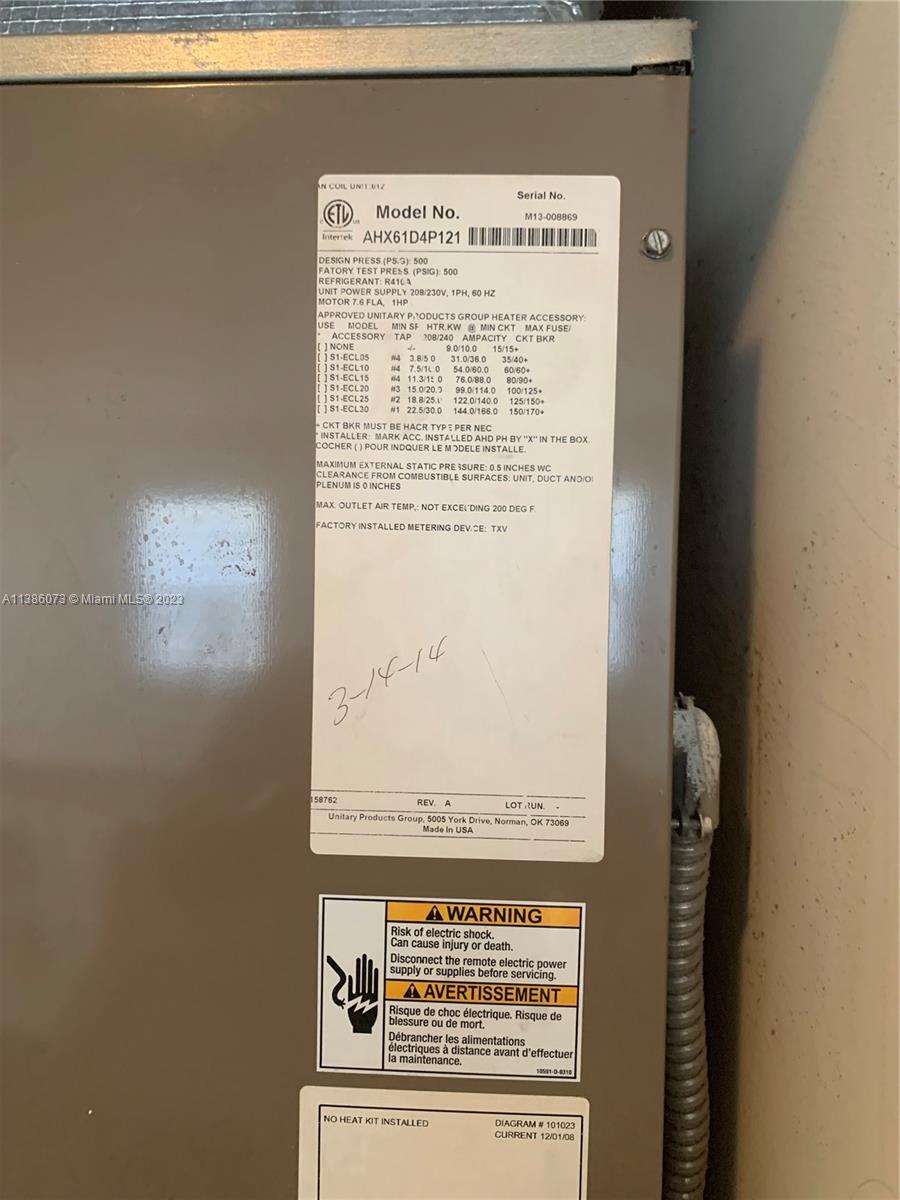 VINTAGE ESTATES - Residential