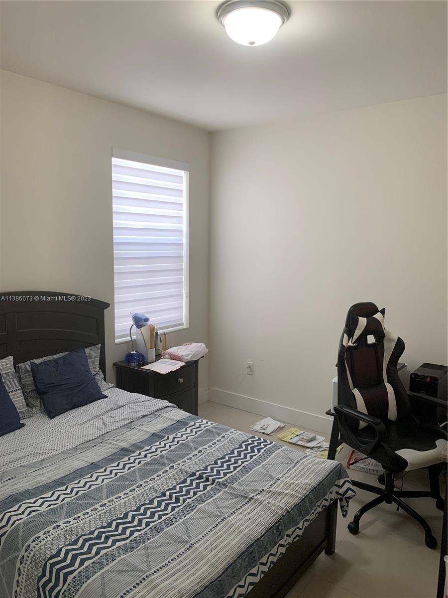 VINTAGE ESTATES - Residential