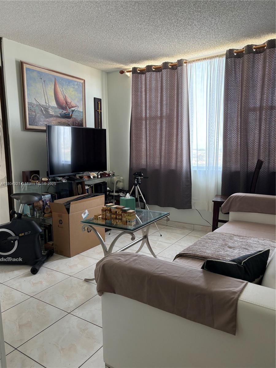 HILLCREST EAST NO 27 COND - Residential