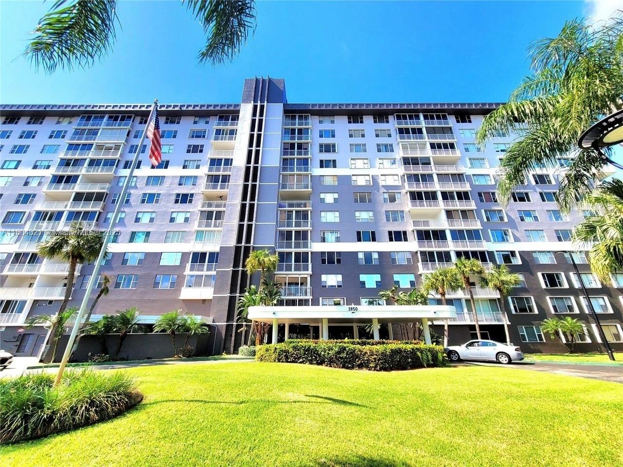 Property for Sale at 3850 Washington St 1011, Hollywood, Broward County, Florida - Bedrooms: 2 
Bathrooms: 2  - $225,000