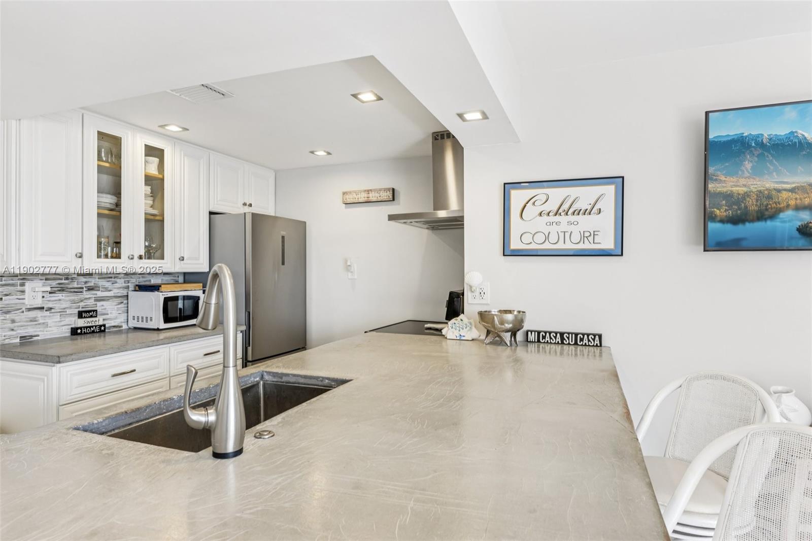 MARK I CONDO - Residential Lease