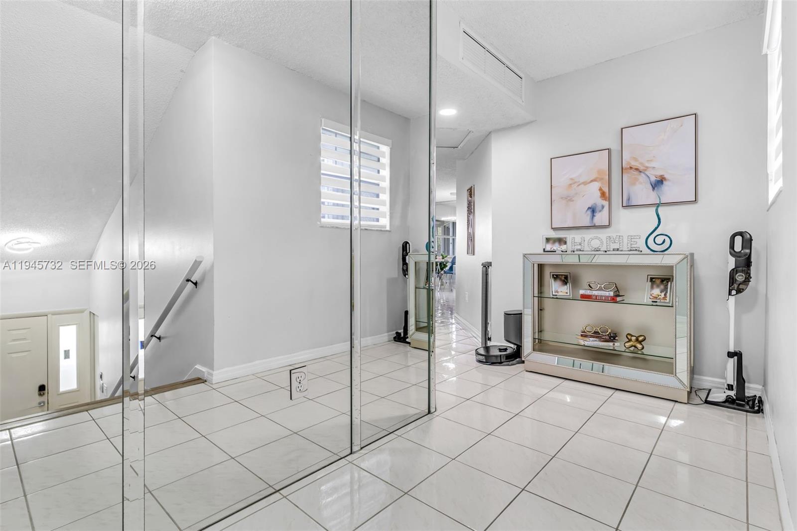 KEYS GATE CONDO NO FOUR - Residential