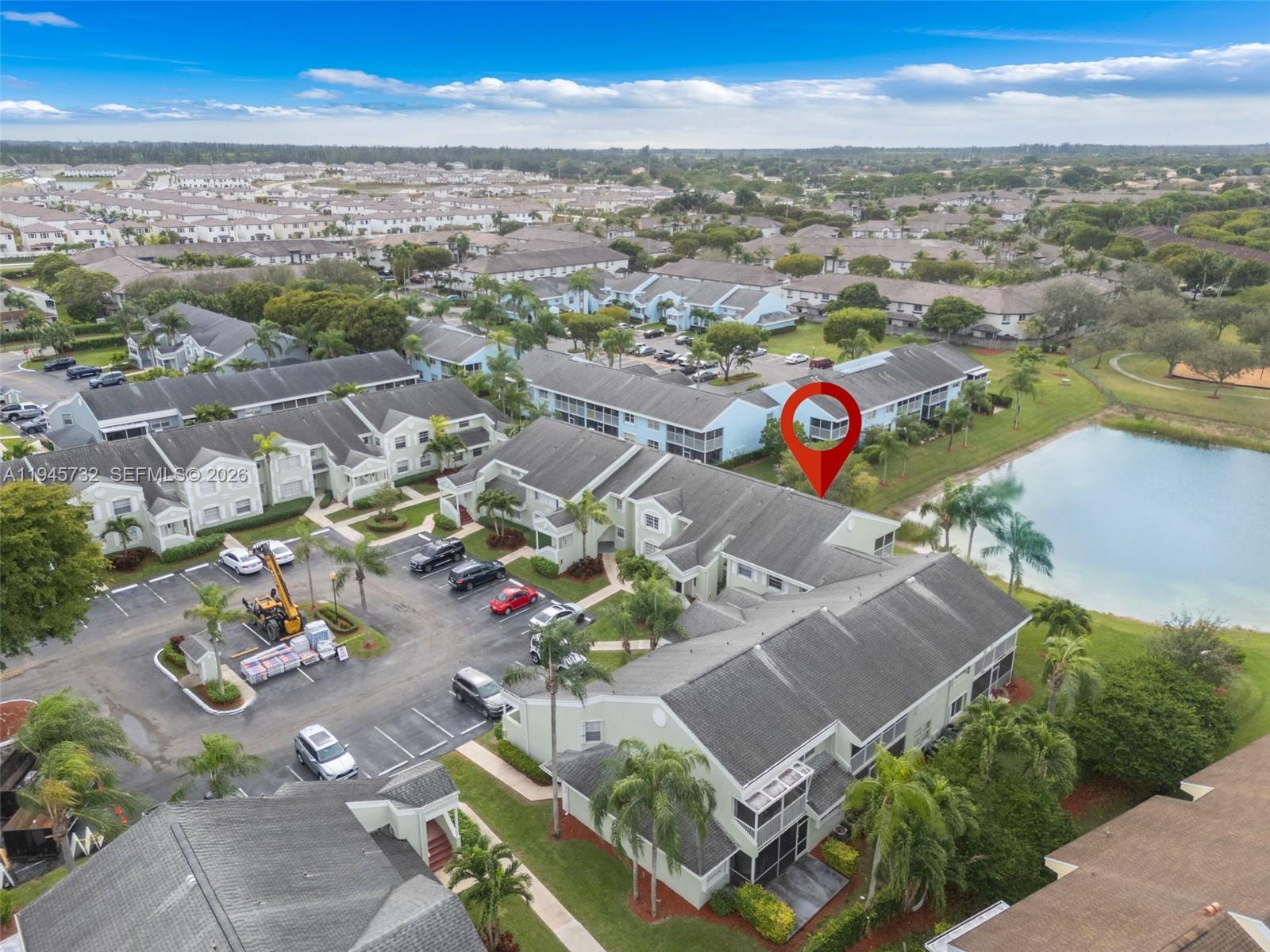 KEYS GATE CONDO NO FOUR - Residential