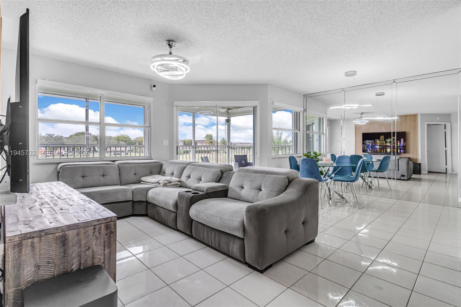 KEYS GATE CONDO NO FOUR - Residential