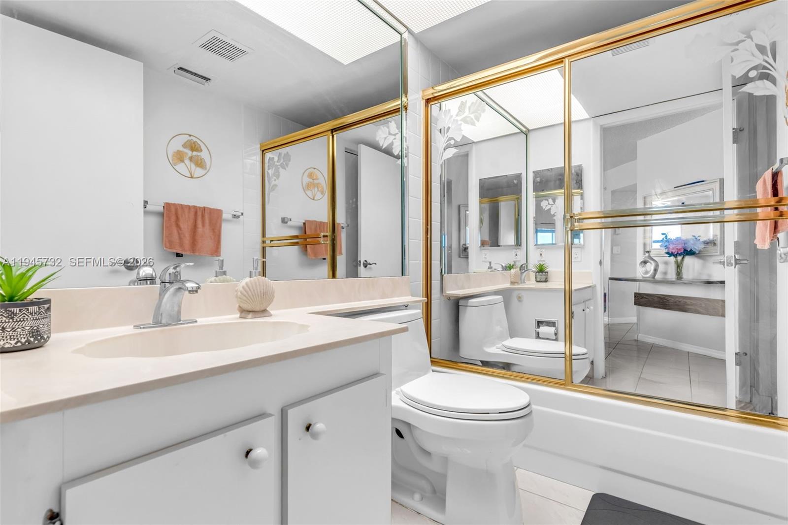 KEYS GATE CONDO NO FOUR - Residential