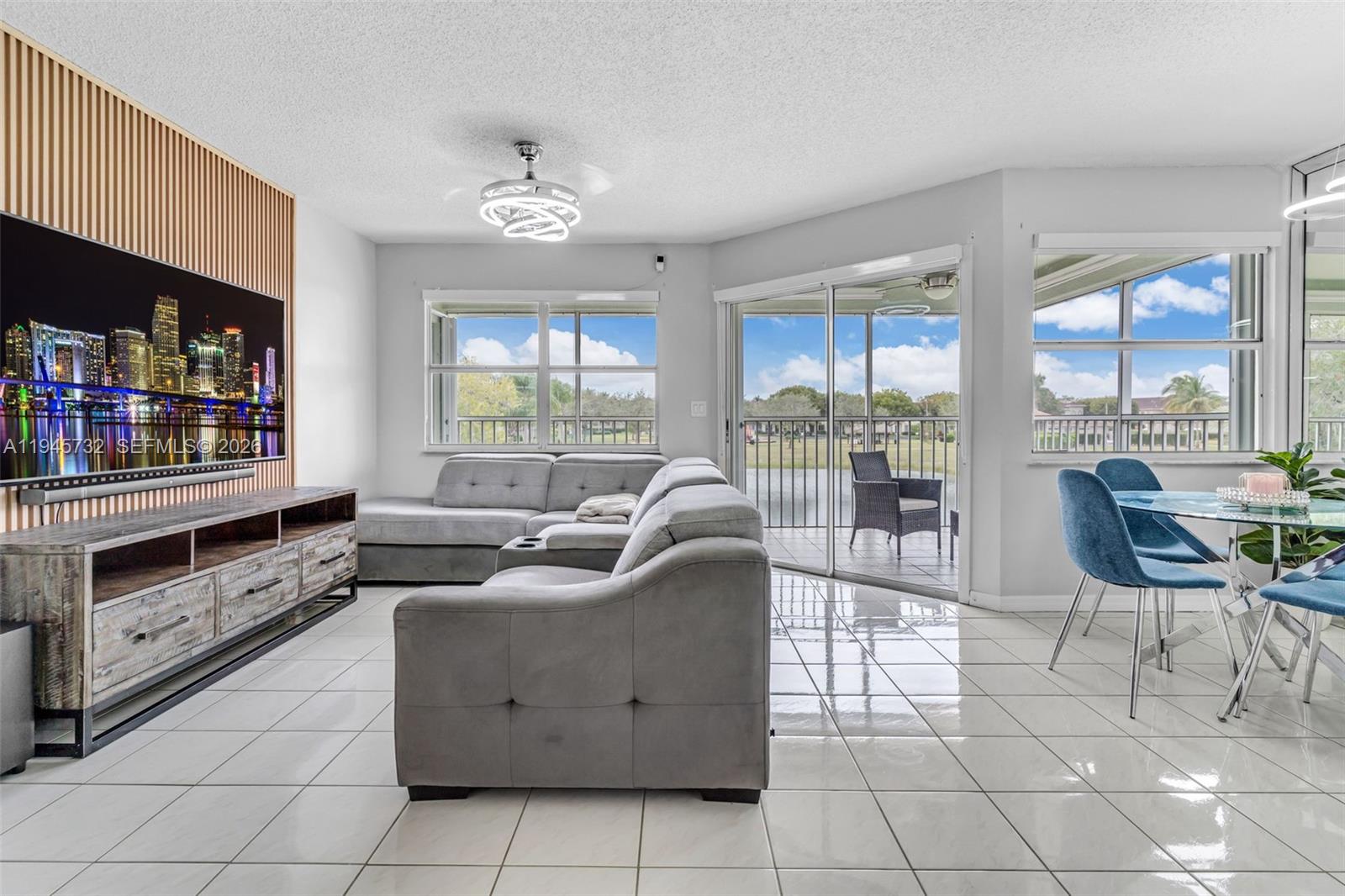 KEYS GATE CONDO NO FOUR - Residential