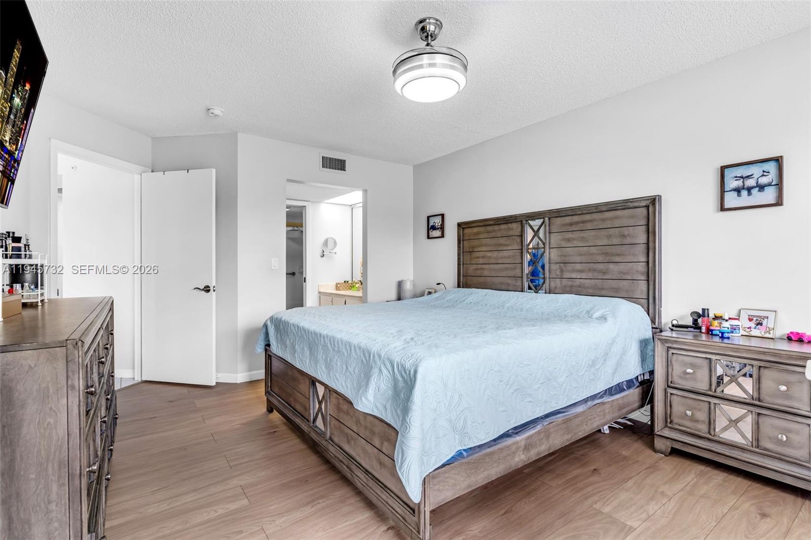 KEYS GATE CONDO NO FOUR - Residential