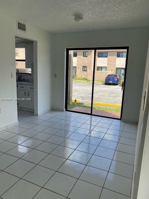 CRYSTAL LAKE VILLAS CONDO - Residential Lease