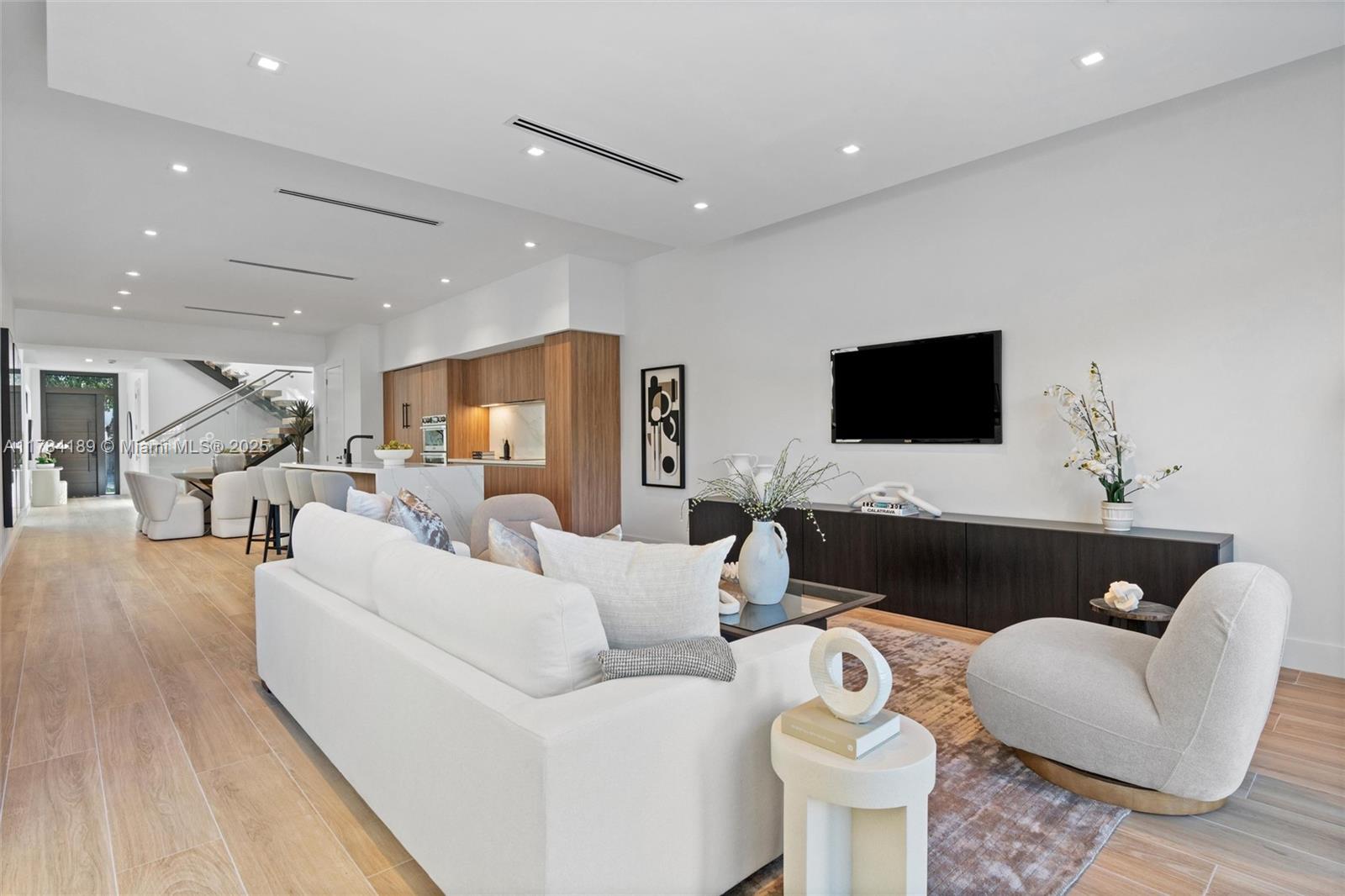 1245 SW 13th Ave A