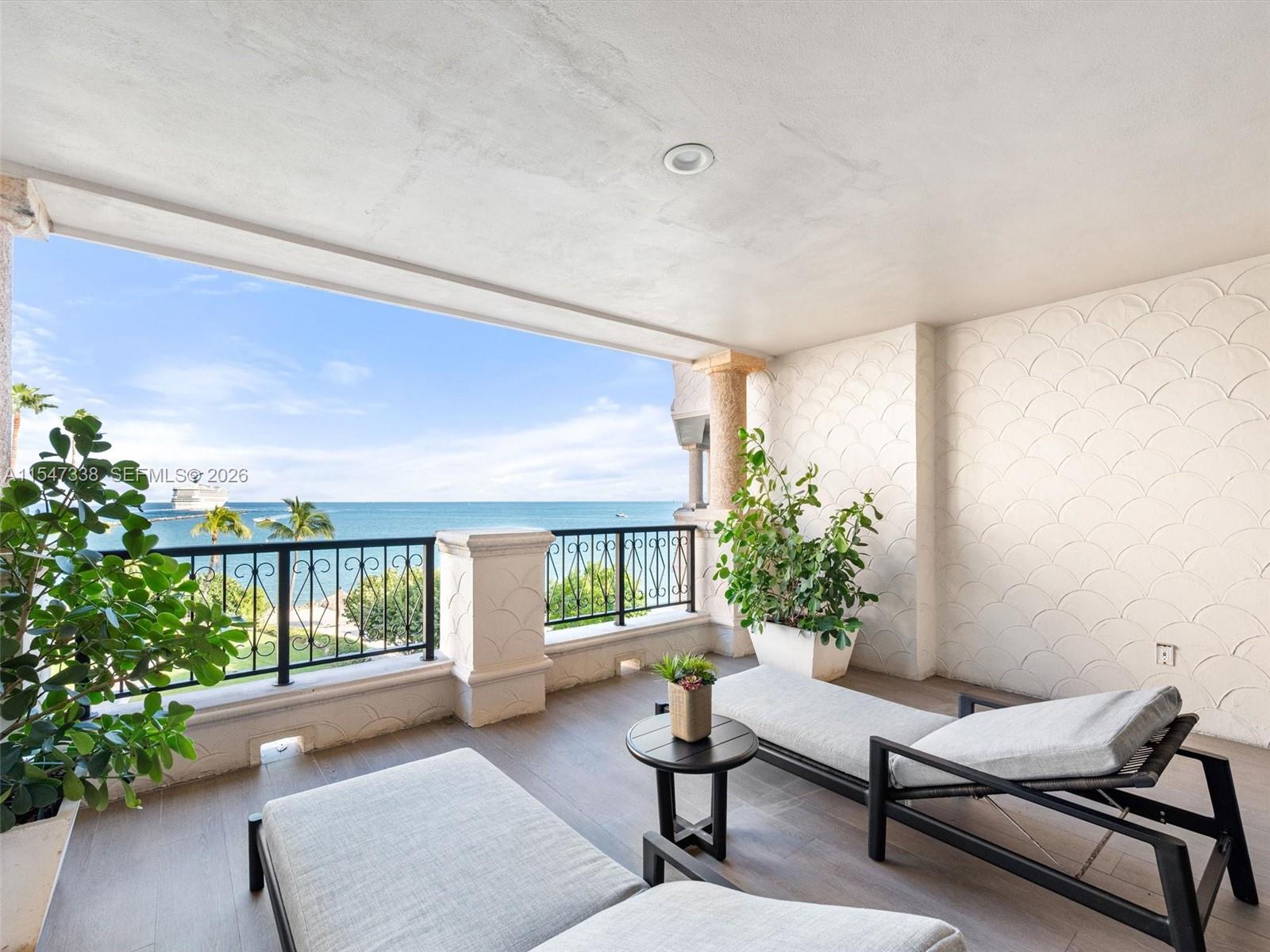 7400 OCEANSIDE AT FISHER - Residential