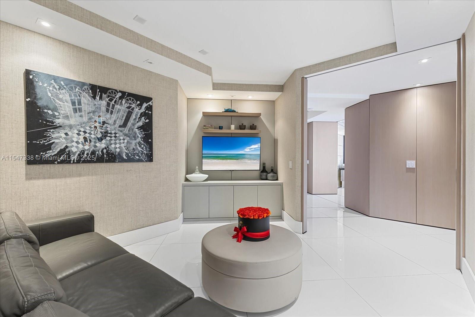 7400 OCEANSIDE AT FISHER - Residential