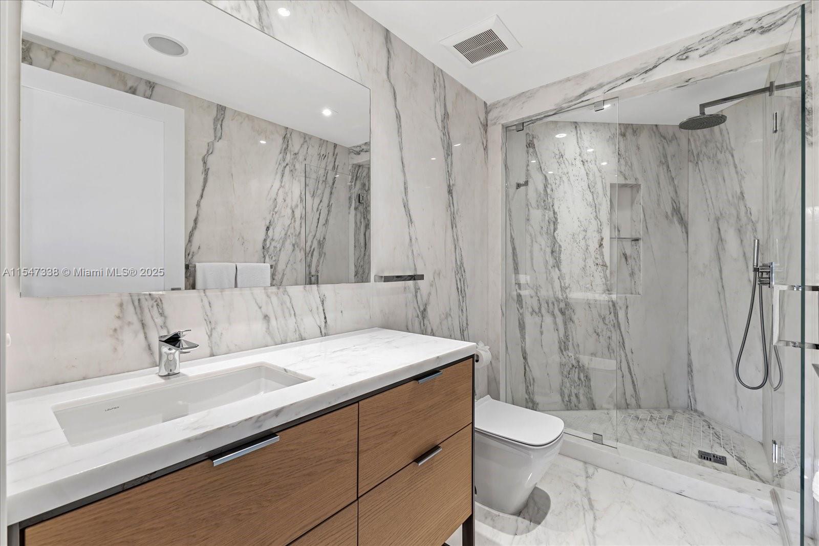 7400 OCEANSIDE AT FISHER - Residential