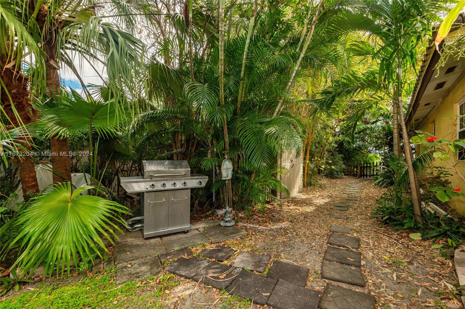 SUNSET TRAILS NO 4 - Residential Income
