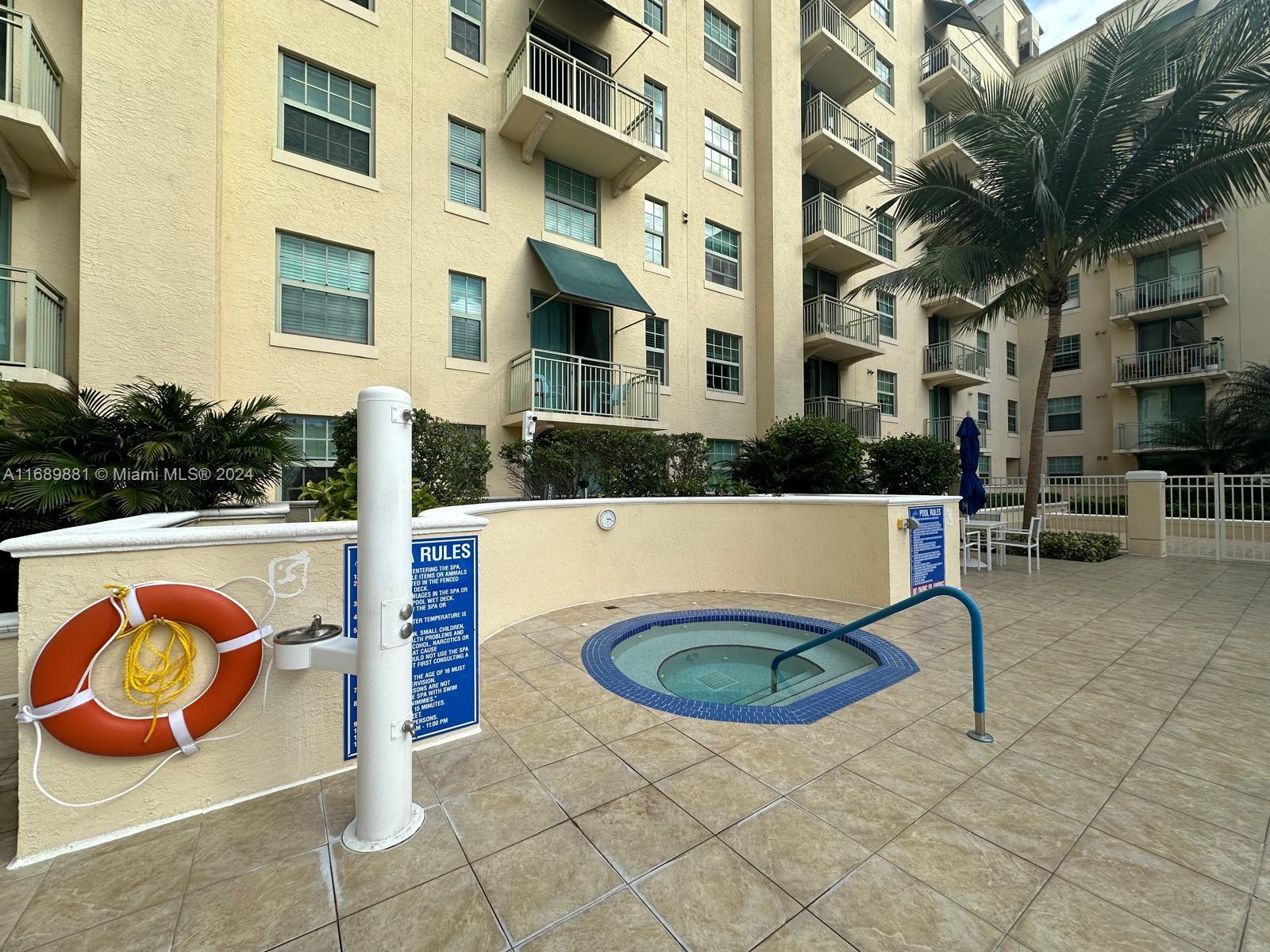 610 CLEMATIS CONDO - Residential