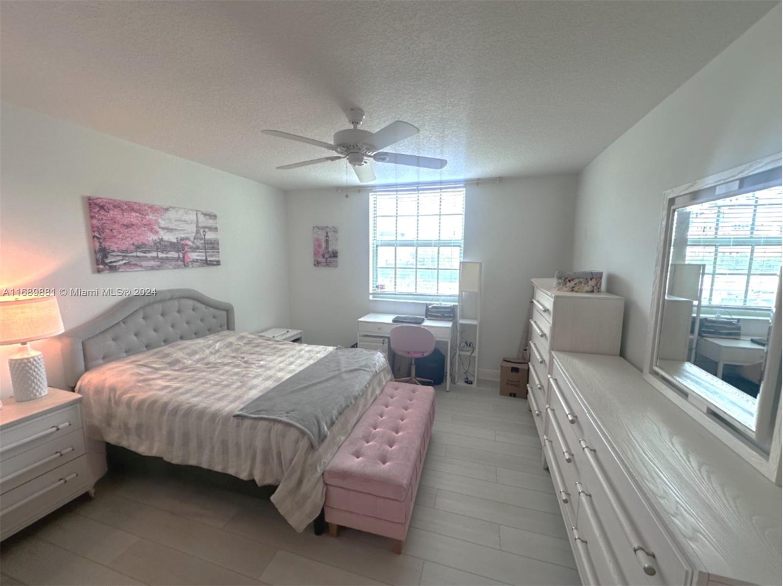 610 CLEMATIS CONDO - Residential