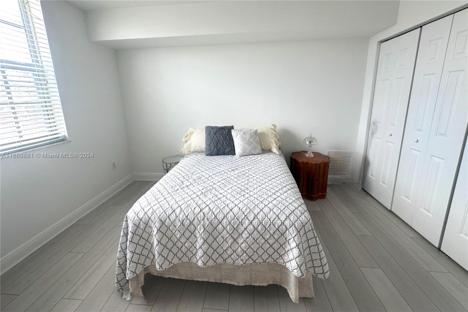 610 CLEMATIS CONDO - Residential