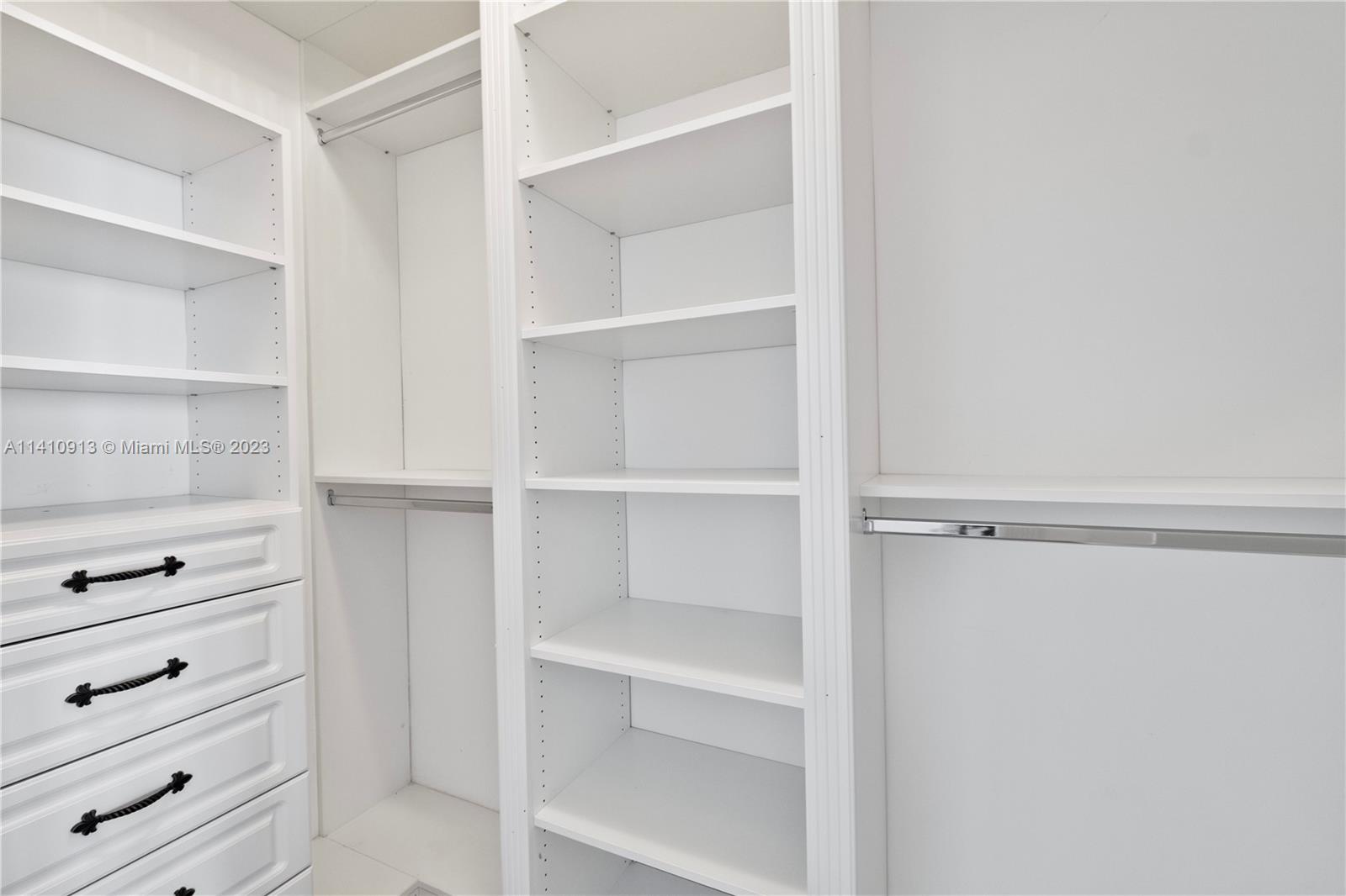 CLUB TOWER ONE CONDO - Residential