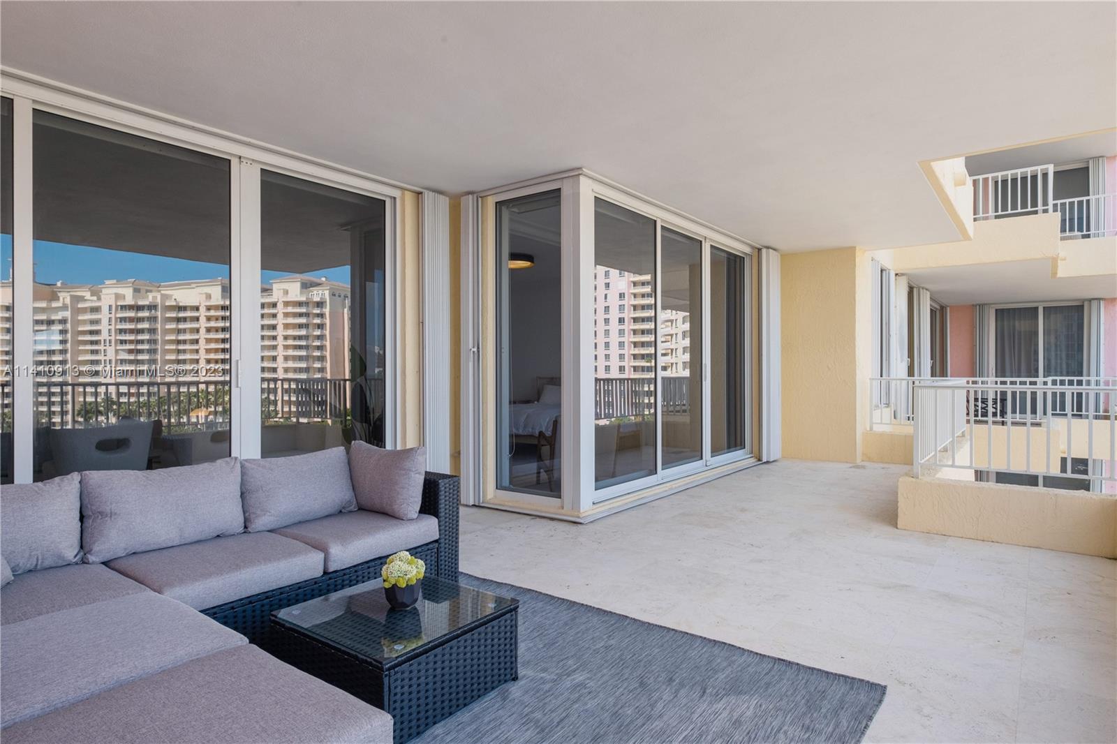 CLUB TOWER ONE CONDO - Residential