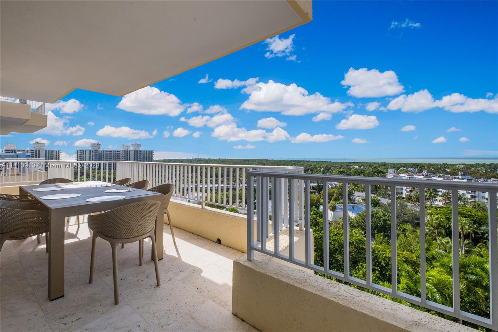 CLUB TOWER ONE CONDO - Residential