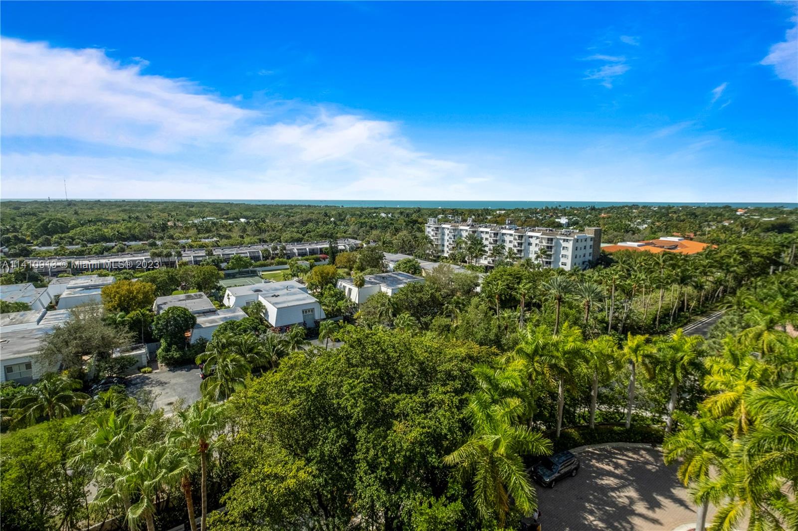 CLUB TOWER ONE CONDO - Residential