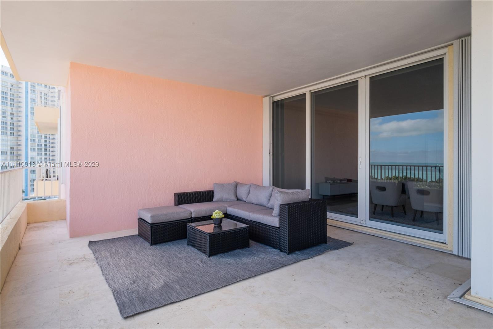 CLUB TOWER ONE CONDO - Residential