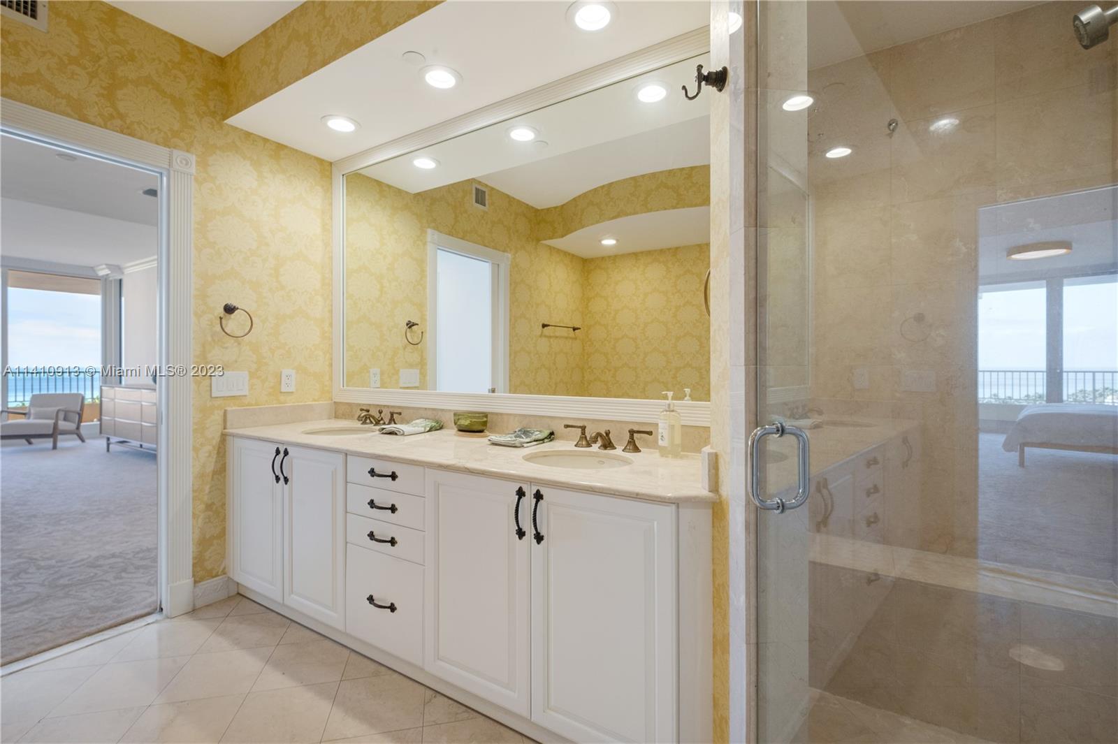 CLUB TOWER ONE CONDO - Residential