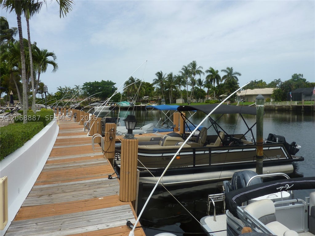 Photo of 180 Cypress Club Dr #811, Pompano Beach, FL 33060 (MLS # A12068887)