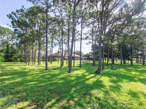 A home in Loxahatchee