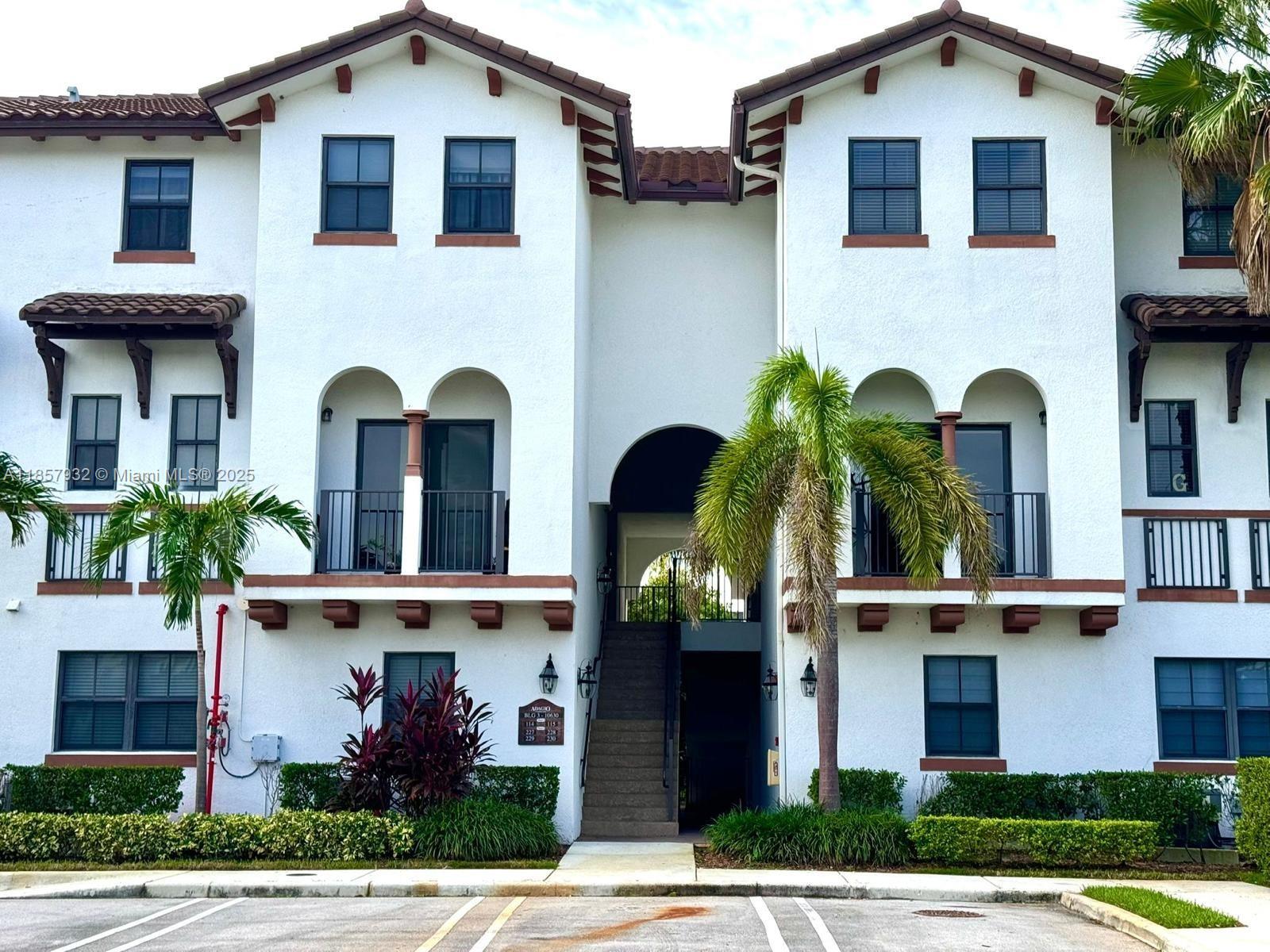For Rent – 3BR/2.5BA Condo in Doral, FL
New listing in the desirable Adagio at Central Park community! This well-maintained three-bedroom, two-and-a-half-bath condo offers a spacious open floor plan, granite countertops, and stainless steel appliances. Enjoy the convenience of in-unit laundry and a prime location in the heart of Doral—close to shopping, dining, top-rated schools, and major highways.