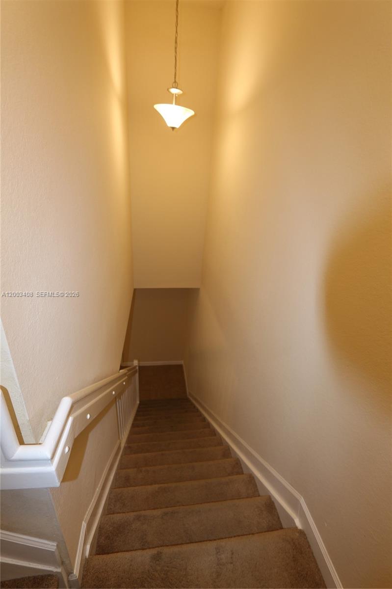 KENDALL COMMONS TOWNHOMES - Residential