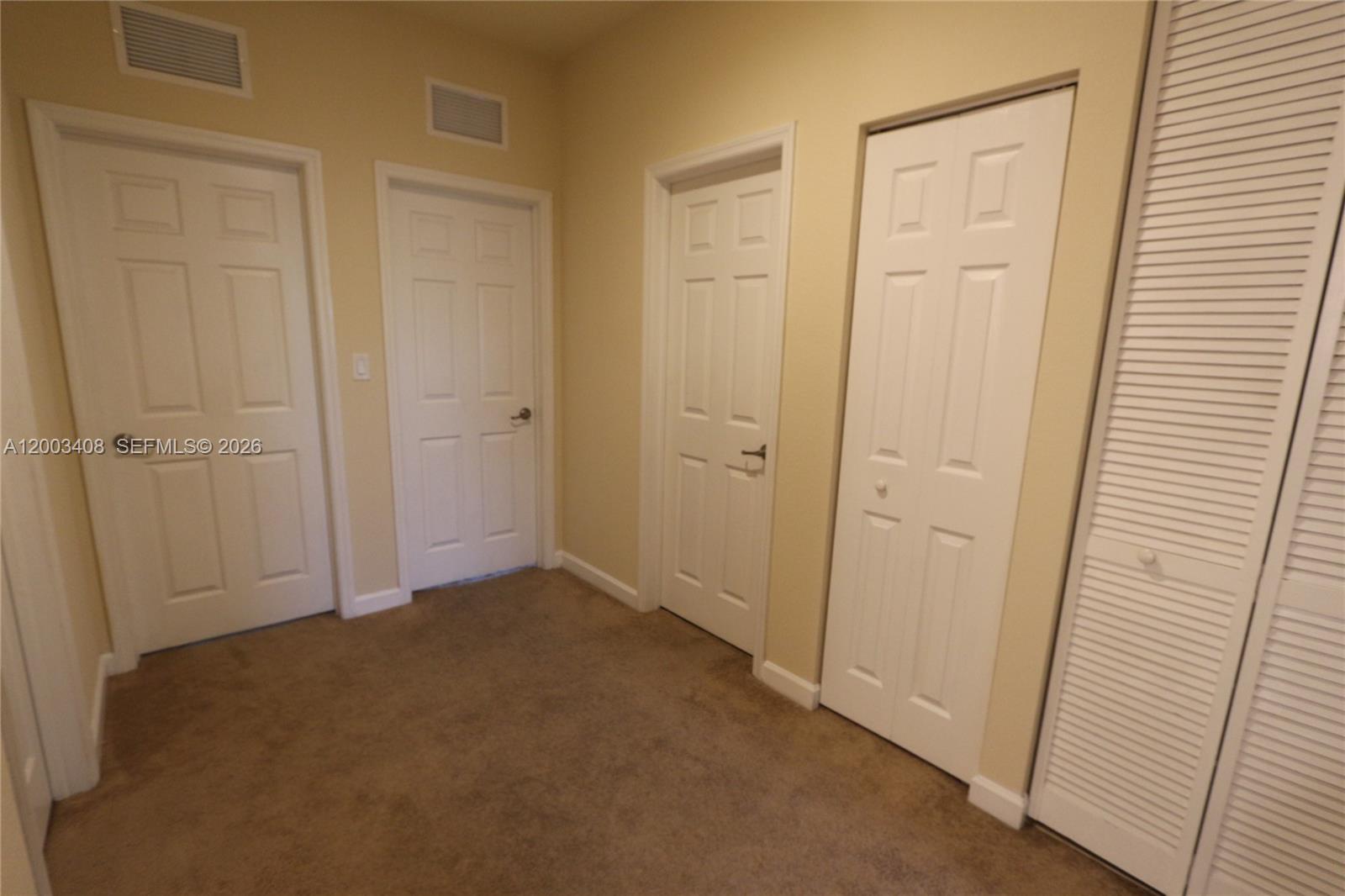 KENDALL COMMONS TOWNHOMES - Residential