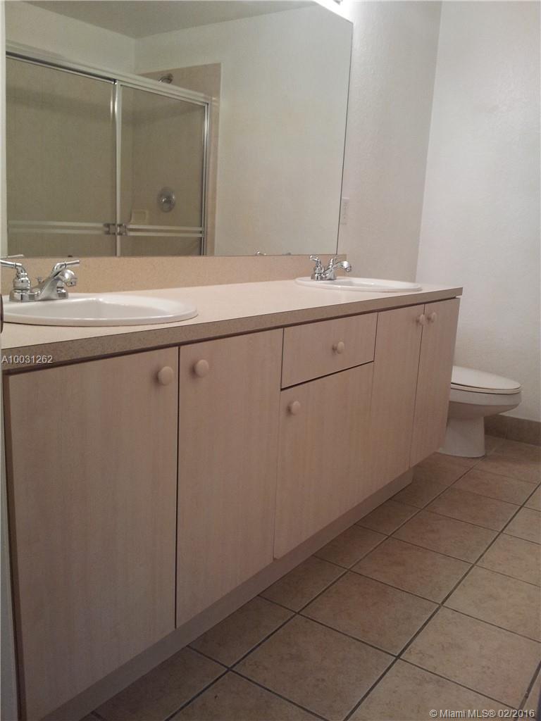 Royal River II Condo - Residential Lease