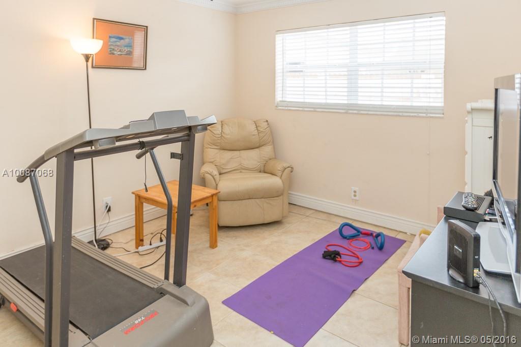 Hollywood Hills 1965 61-2 - Residential