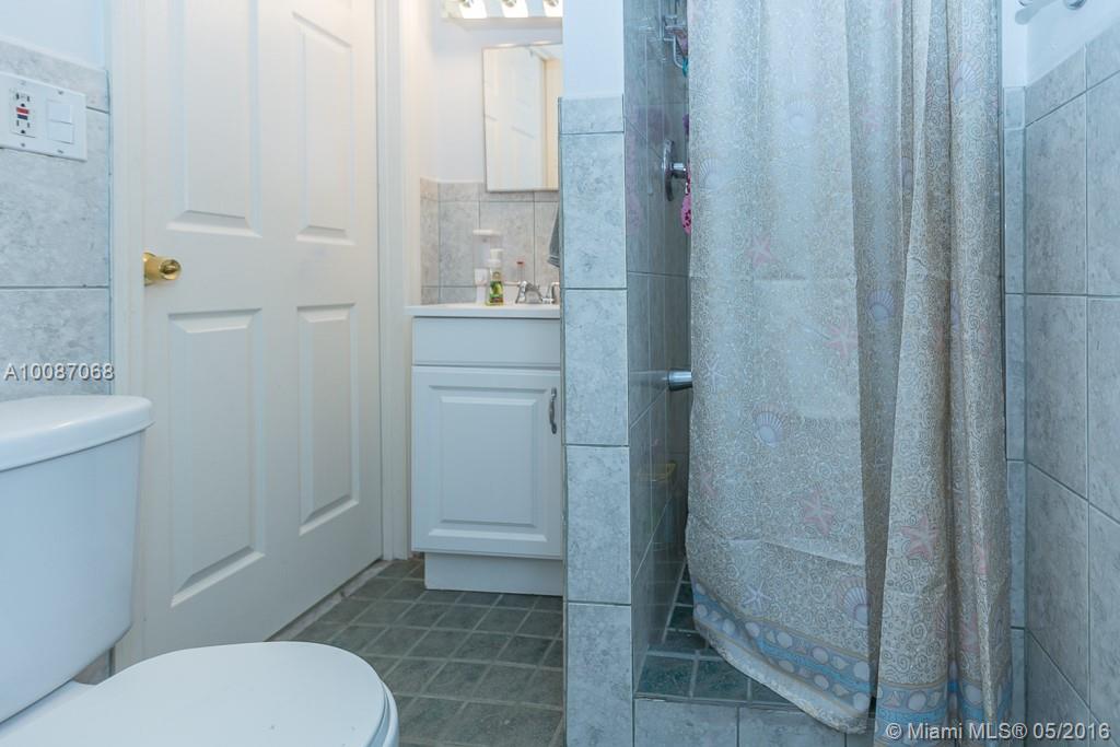 Hollywood Hills 1965 61-2 - Residential