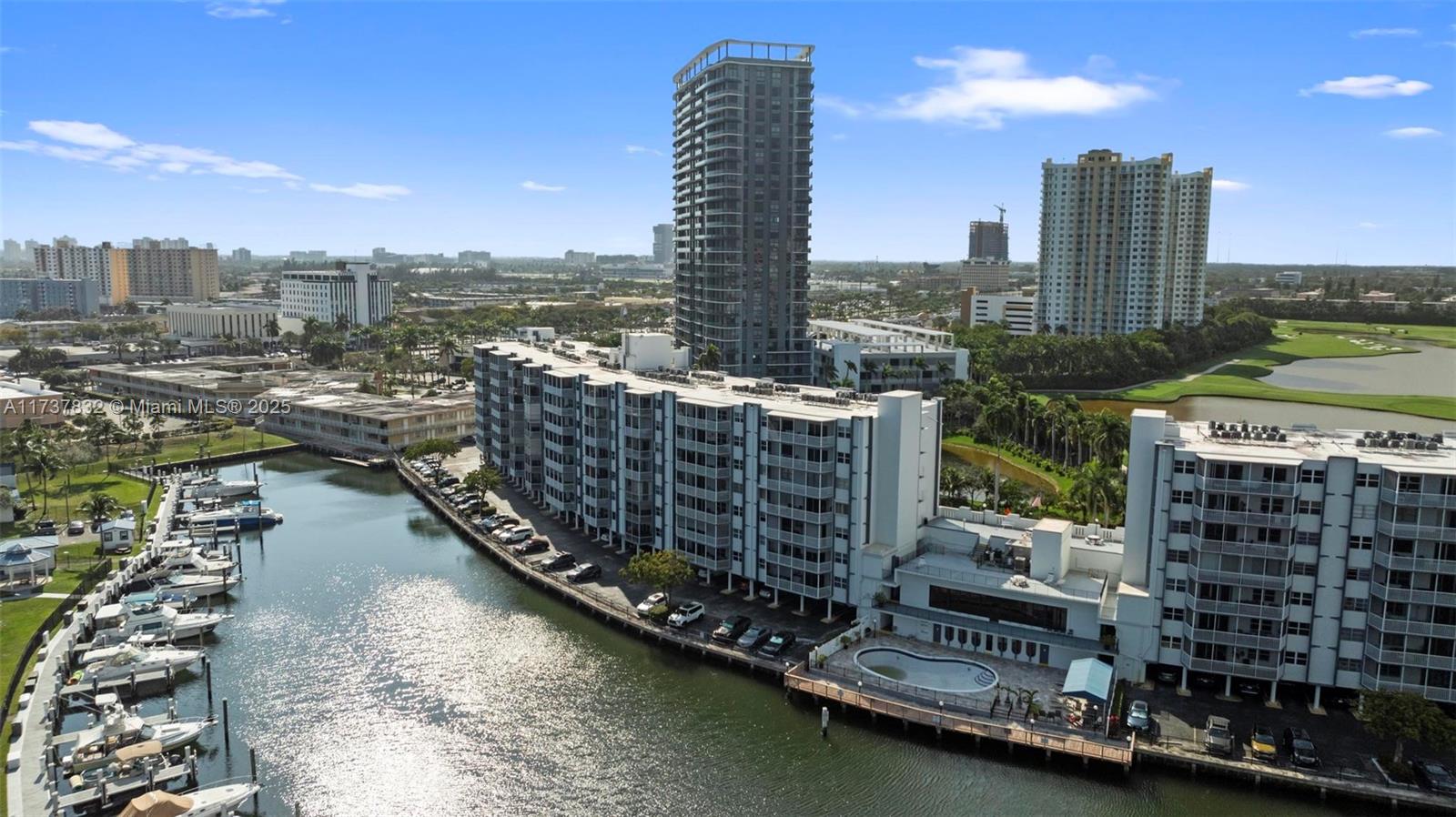 200 Diplomat Pkwy 825