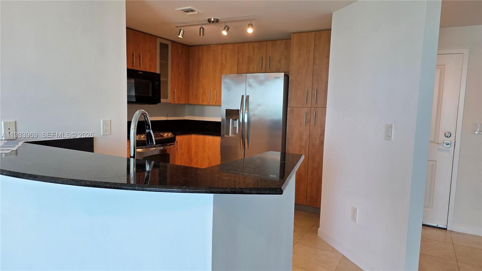 360 CONDO A - Residential