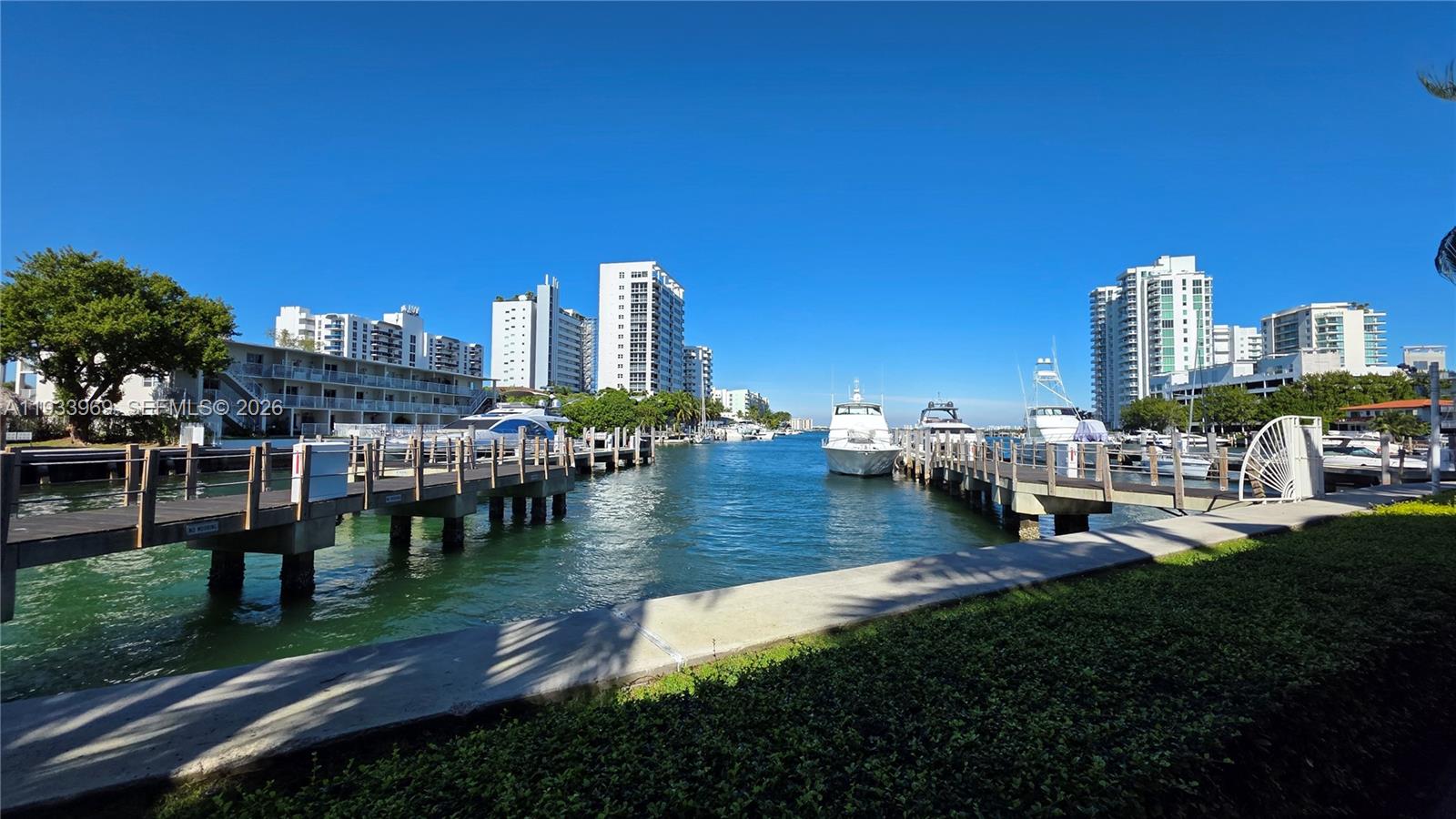 360 CONDO A - Residential