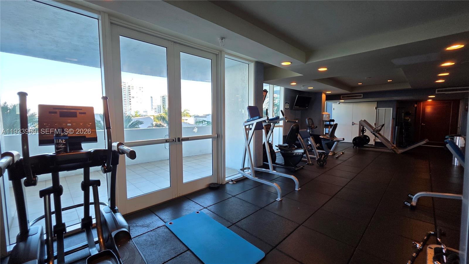 360 CONDO A - Residential