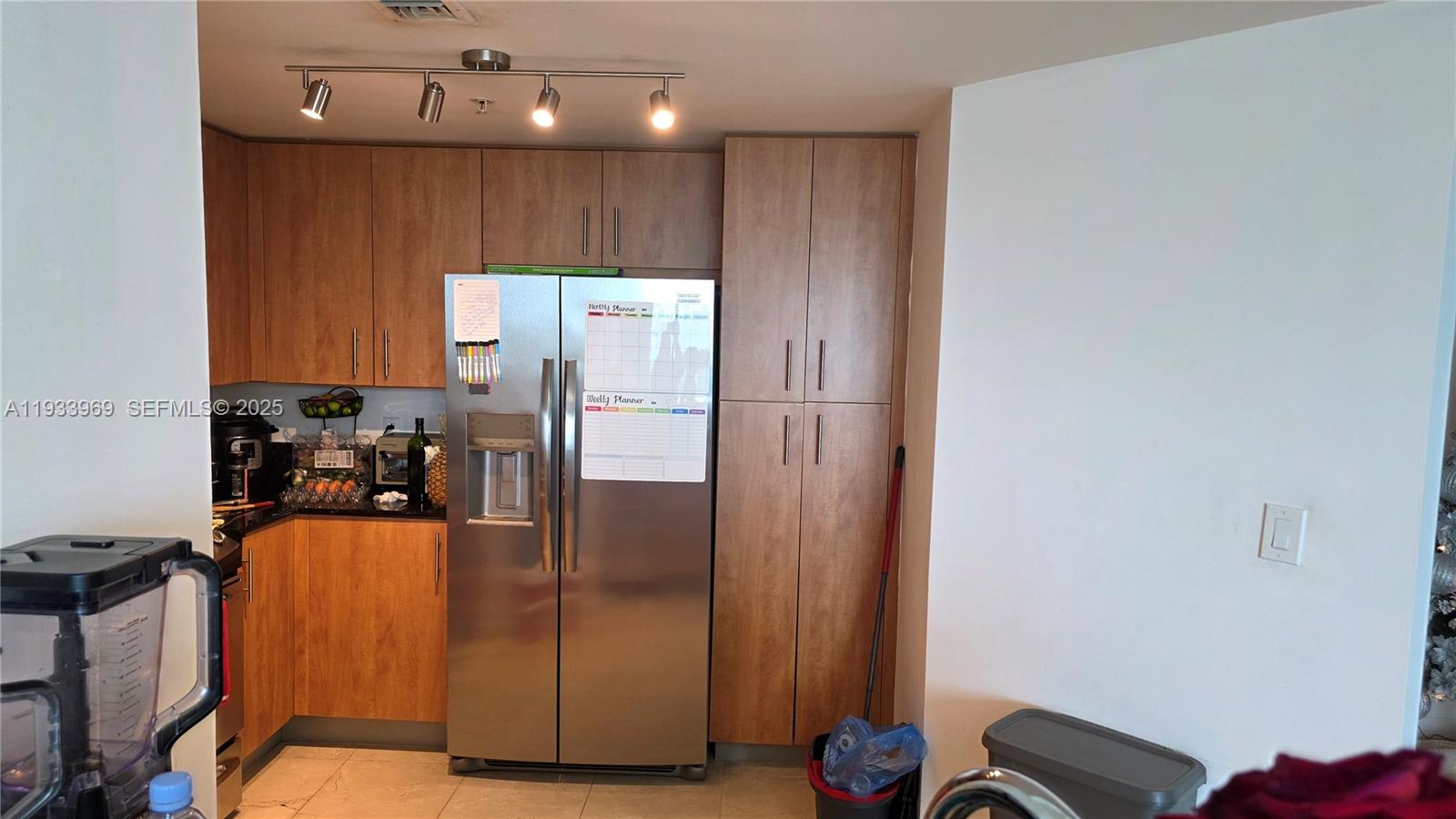 360 CONDO A - Residential