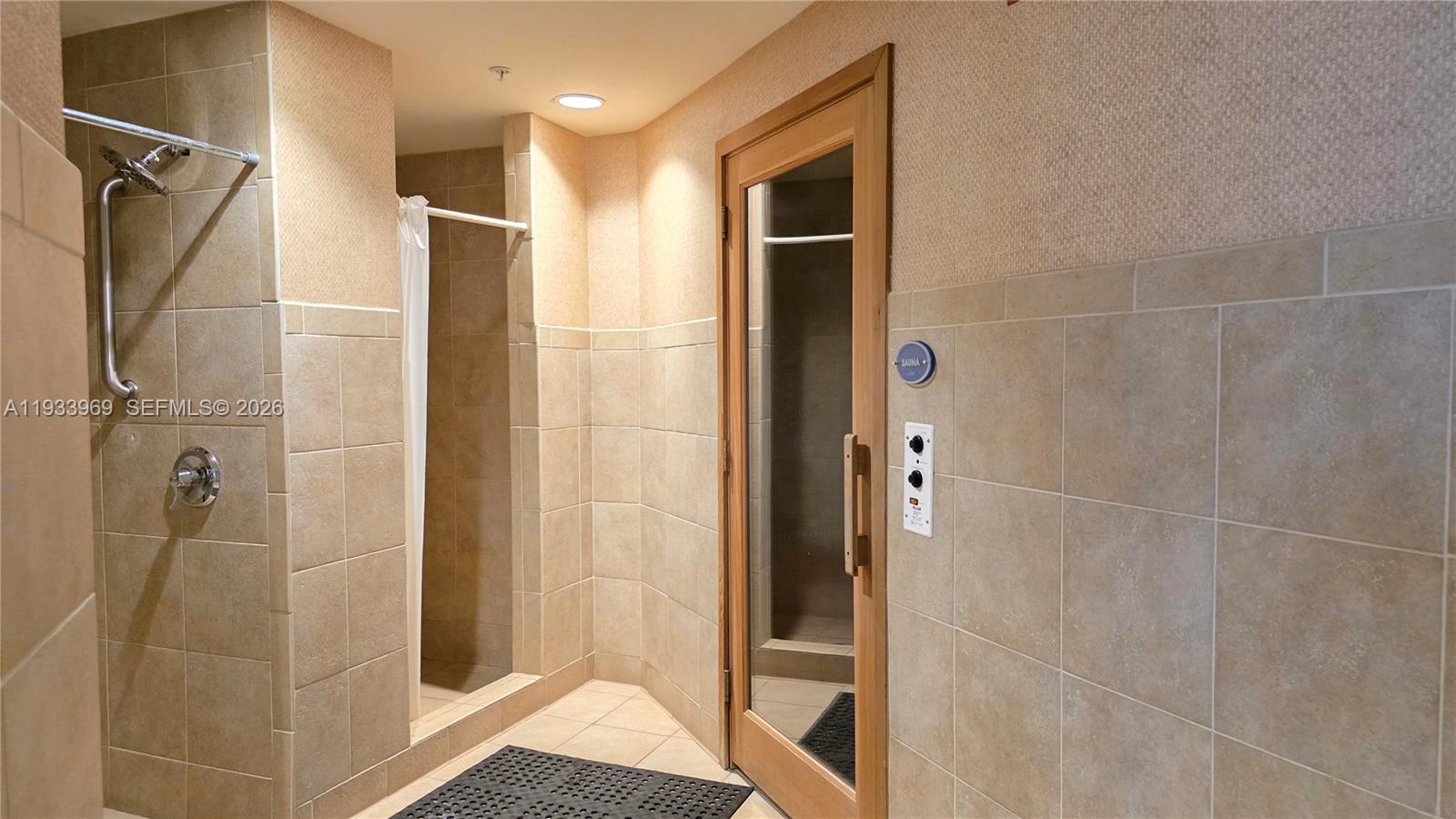 360 CONDO A - Residential