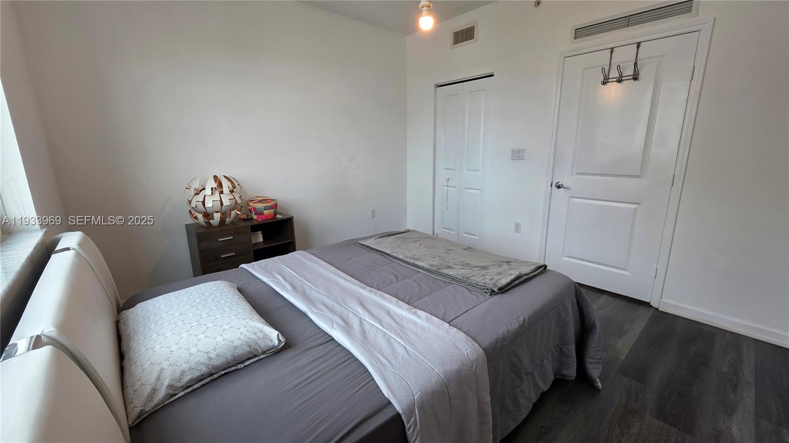 360 CONDO A - Residential