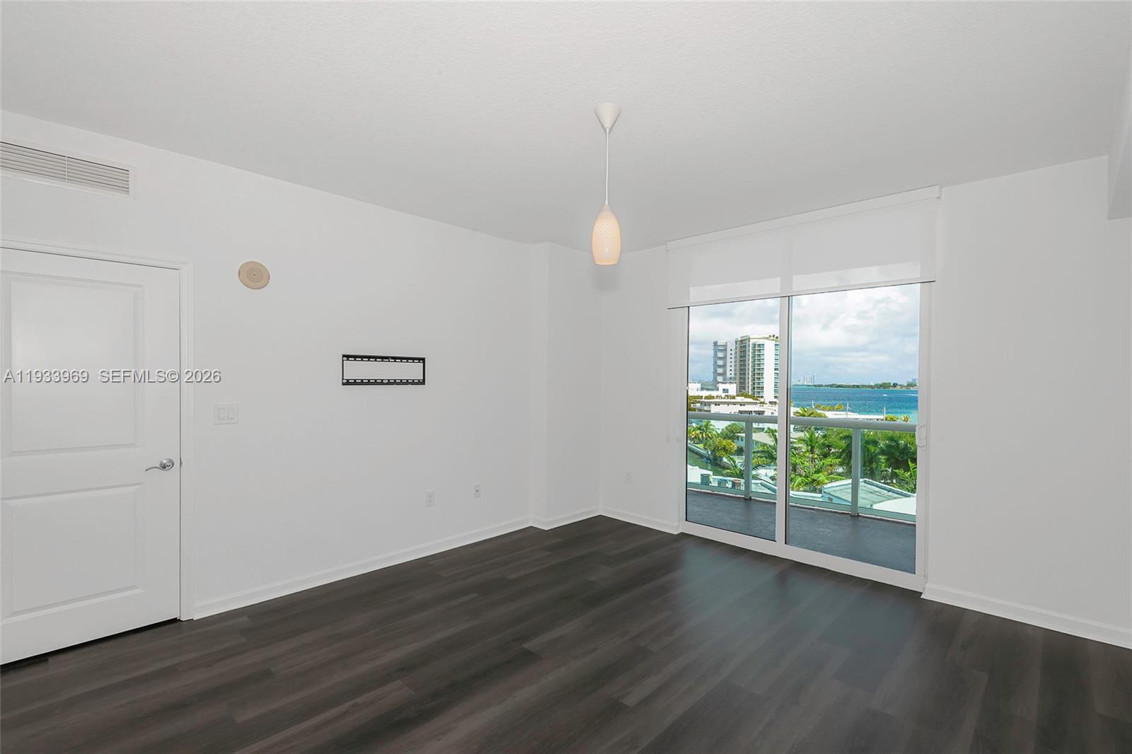 360 CONDO A - Residential