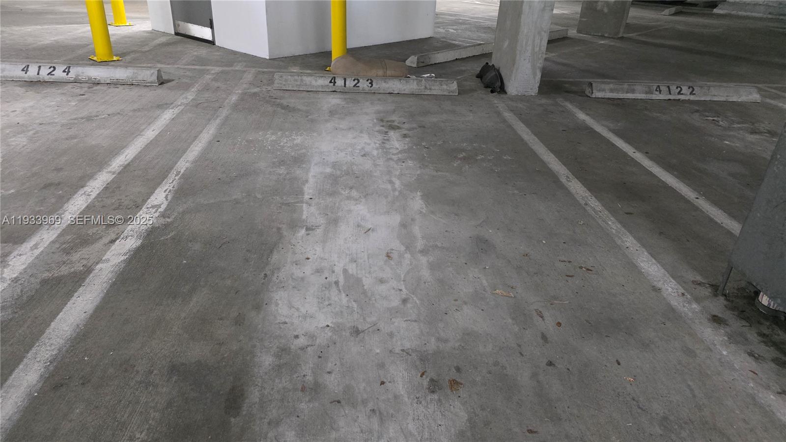 360 CONDO A - Residential