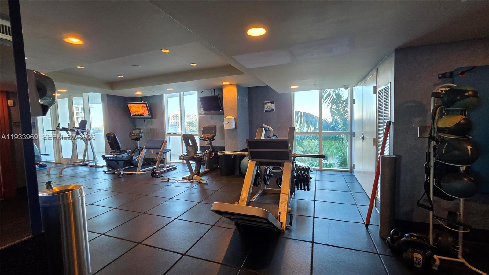 360 CONDO A - Residential