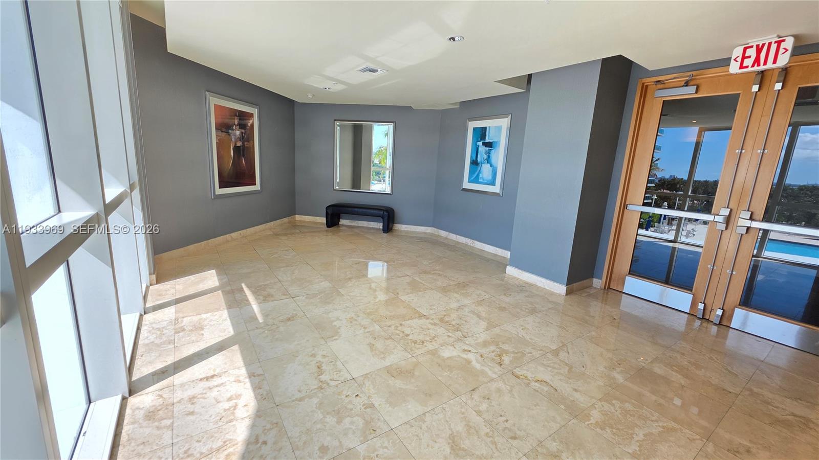 360 CONDO A - Residential