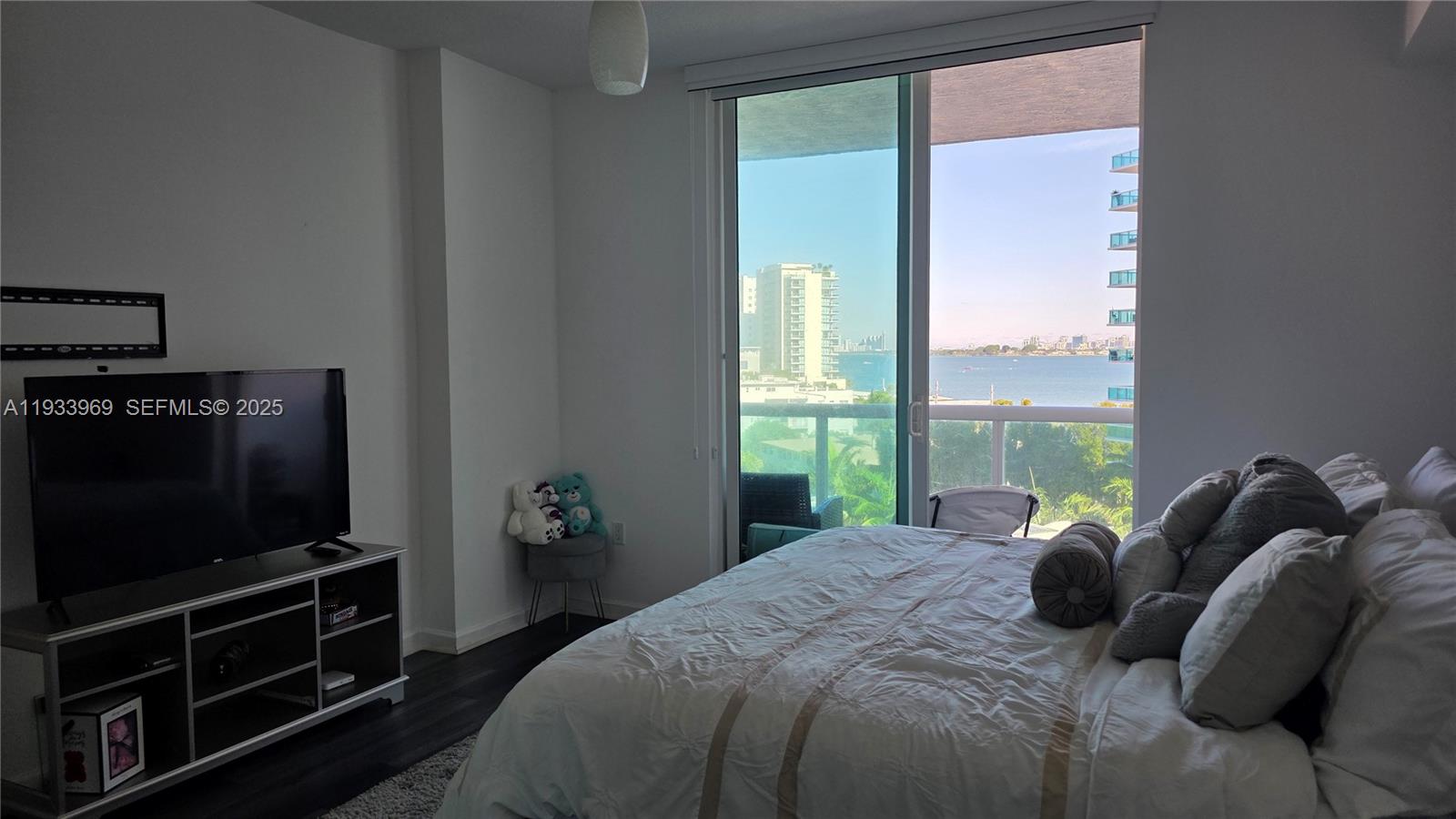 360 CONDO A - Residential