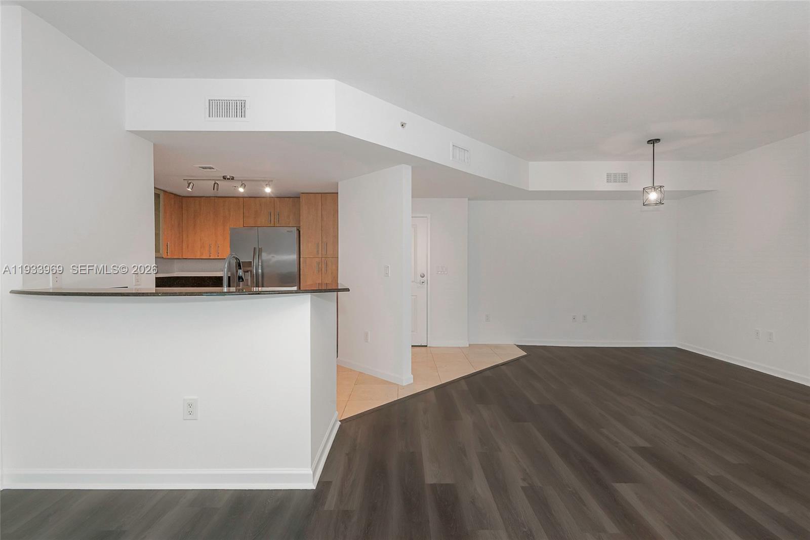 360 CONDO A - Residential